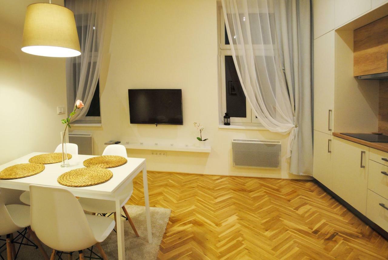 Apartments Centre In Style Olomouc Extérieur photo