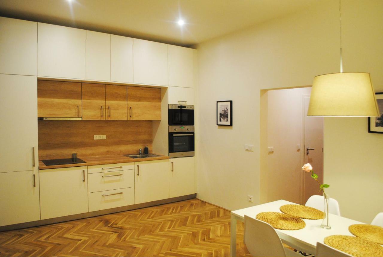Apartments Centre In Style Olomouc Extérieur photo